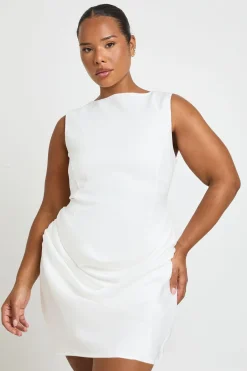 boohoo Robe Courte Grande Taille En Satin Drapé À Encolure Bateau<Femme Satin Et Dentelle|Robes