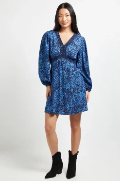 Robe Courte Imprimée À Manches Longues Avec Finitions En Dentelle Pour Petite Taille