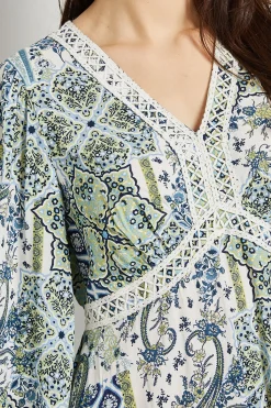 Dorothy Perkins Robe Courte Imprimée À Manches Longues Avec Bordure En Dentelle Motif Cachemire<Femme Satin Et Dentelle|Robes À Manches Longues