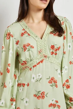 Robe Courte Imprimée À Manches Longues Avec Imprimé Fleuri Ditsy Et Bordure En Dentelle