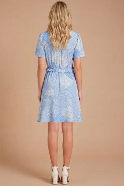 Robe Courte Imprimée À Manches Volantées Et Nœud Frontal