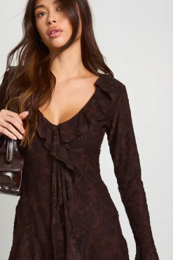 Robe Courte À Imprimé Floral Dévoré Avec Volants Sur Le Devant