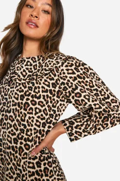 Robe Courte À Imprimé Léopard Avec Col Détaillé Et Manches Volumineuses