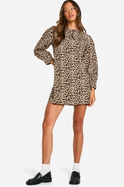 Robe Courte À Imprimé Léopard Avec Col Détaillé Et Manches Volumineuses