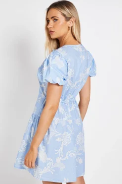 Robe Courte À Manches Bouffantes Avec Détail Boutonné Et Nœud Devant