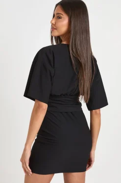 Robe Courte À Manches Courtes Avec Détail Froncé À La Taille