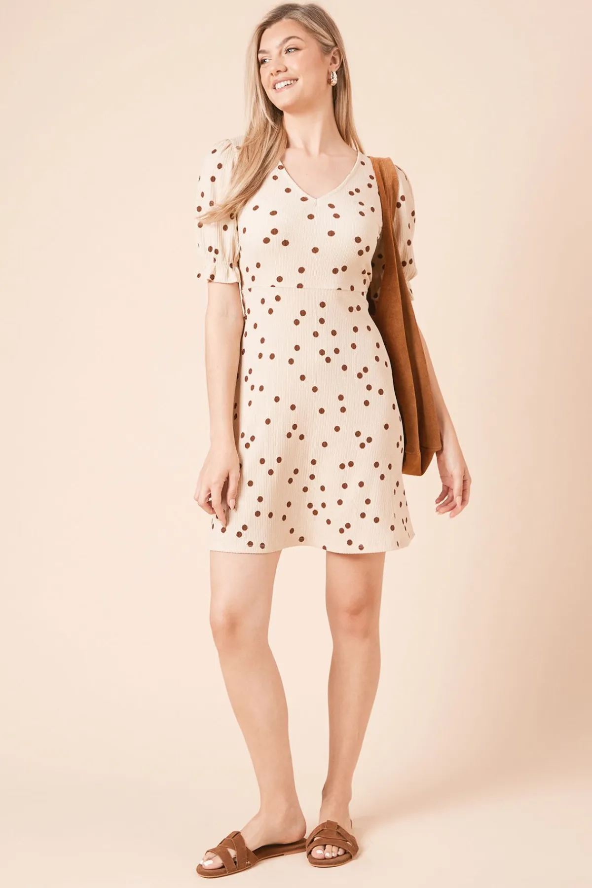 Dorothy Perkins Robe Courte À Manches Courtes Et Col En V À Pois Neutres<Femme Robes|Toutes Les Robes