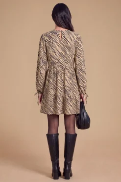 Robe Courte À Manches Longues Avec Col À Volants Pour Petite Taille