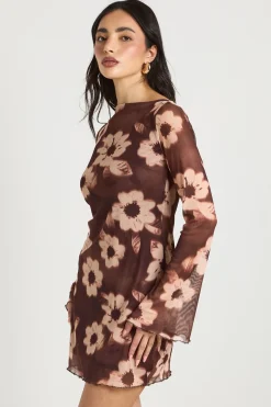 boohoo Robe Courte À Manches Évasées En Mesh Fleuri<Femme Looks Chocolat|Robes Patineuses