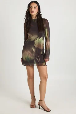 boohoo Robe Courte À Manches Évasées En Maille Florale<Femme Robes Patineuses|Robes À Manches Longues