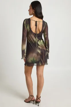 boohoo Robe Courte À Manches Évasées En Maille Florale<Femme Robes Patineuses|Robes À Manches Longues