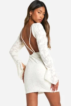 Robe Courte À Manches Évasées Et Motif Floral Jacquard
