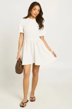 Robe Courte À Manches Volumineuses Texturées