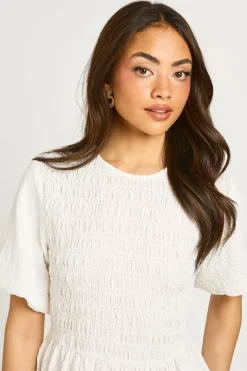 Robe Courte À Manches Volumineuses Texturées