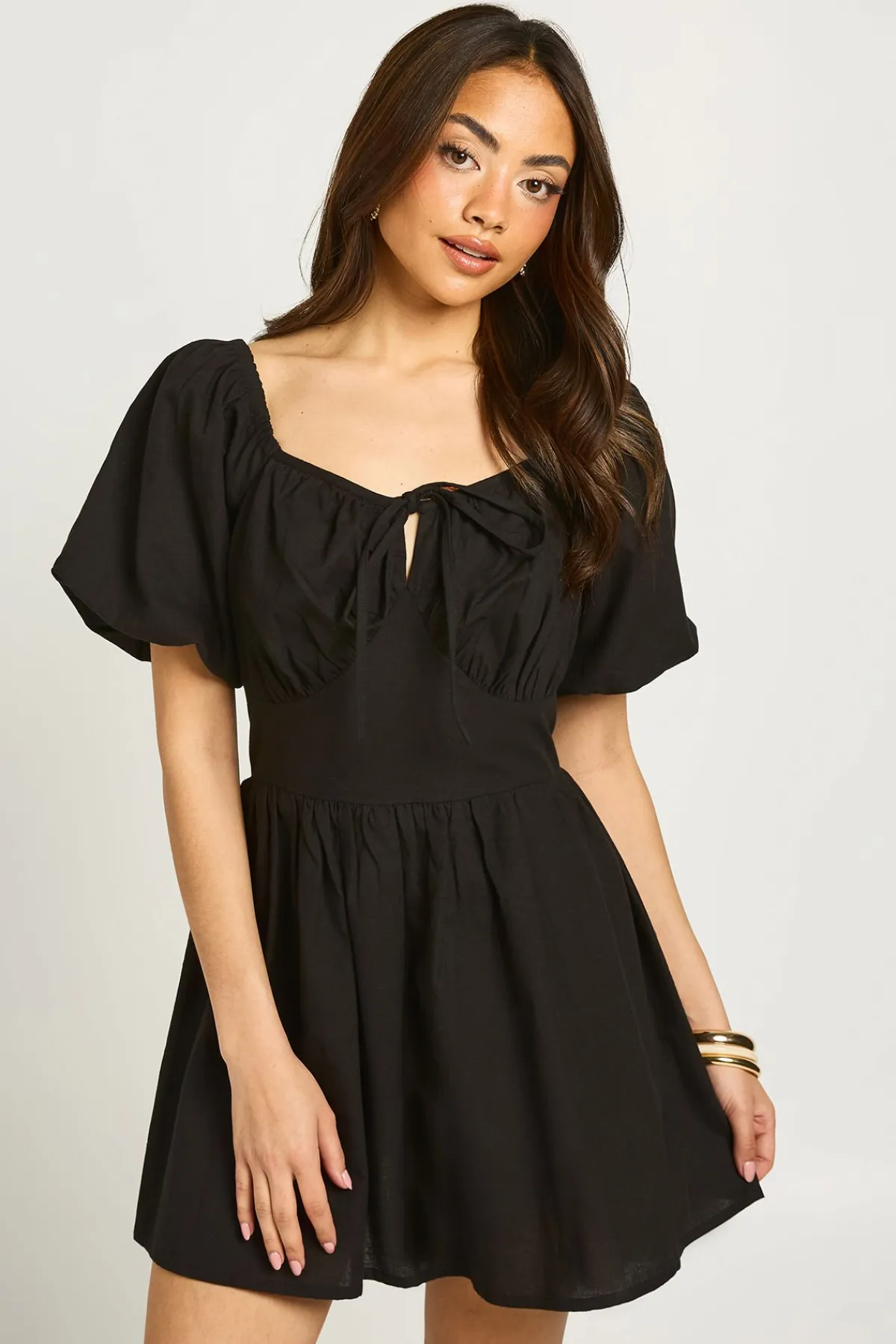 boohoo Robe Courte À Manches Volumineuses Effet Lin<Femme Robes Patineuses|Robes