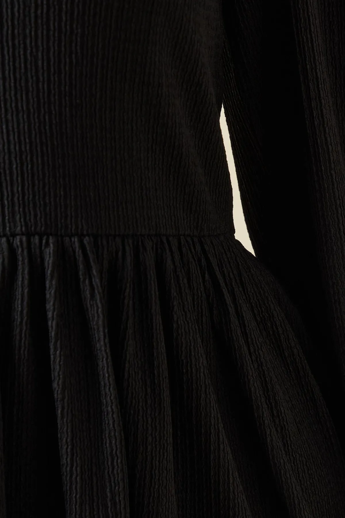 Dorothy Perkins Robe Courte e à Manches Longues avec Lien Dos<Femme Robes À Manches Longues|Robes
