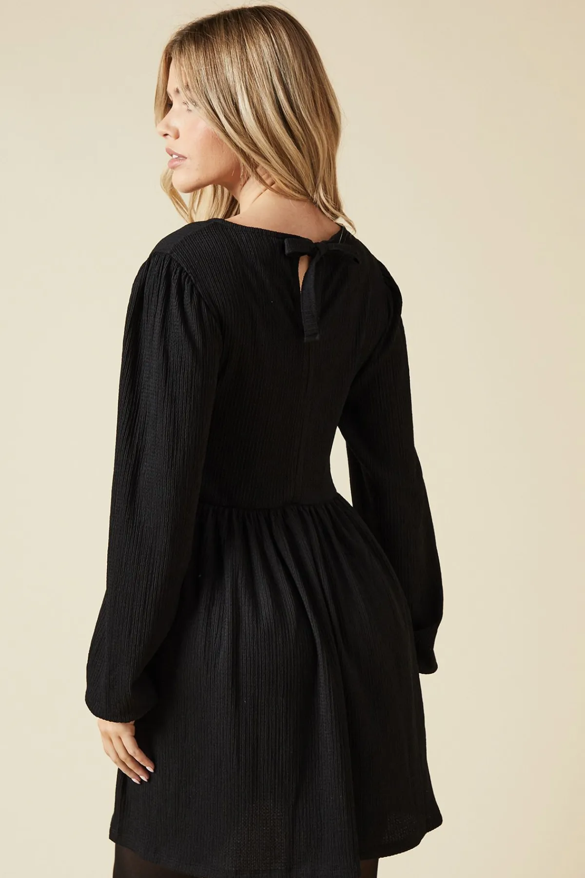 Dorothy Perkins Robe Courte e à Manches Longues avec Lien Dos<Femme Robes À Manches Longues|Robes