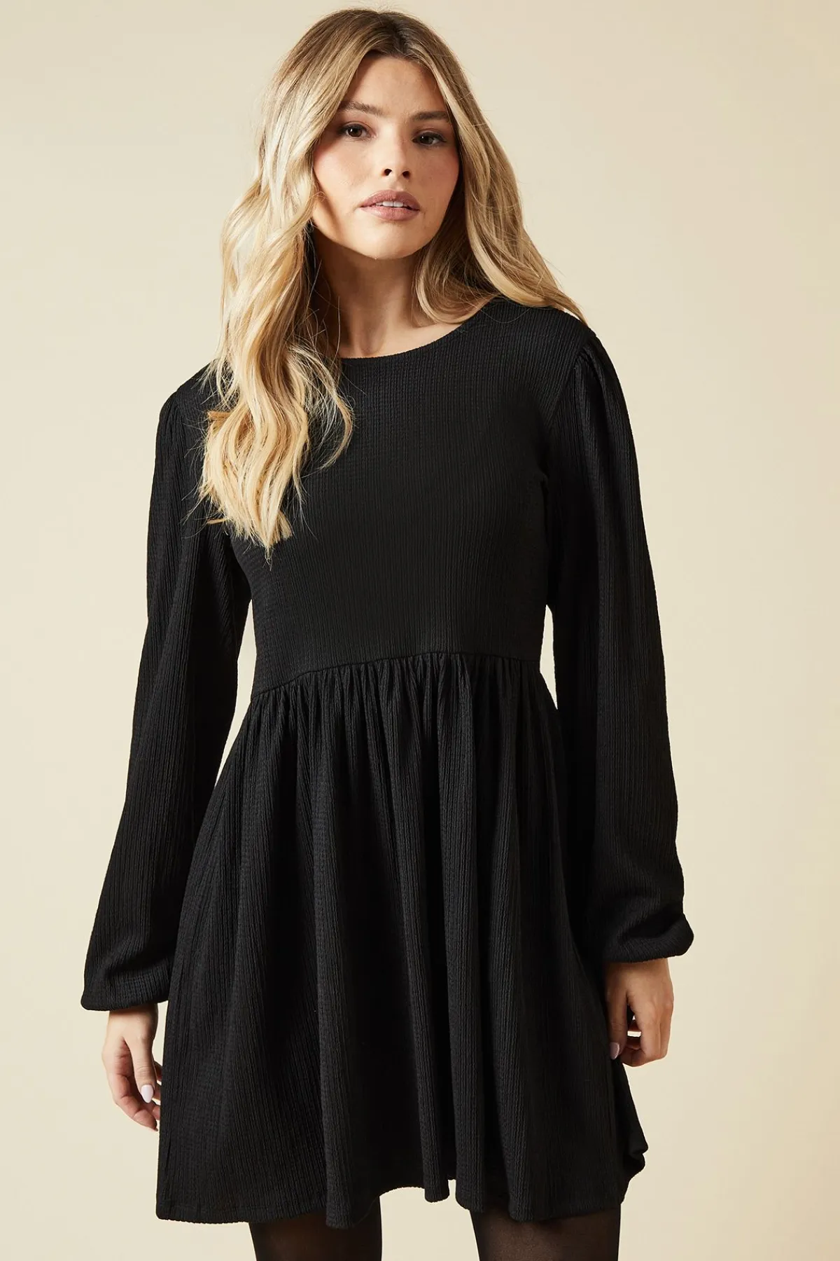 Dorothy Perkins Robe Courte e à Manches Longues avec Lien Dos<Femme Robes À Manches Longues|Robes