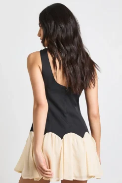 Robe Courte À Ourlet Contrasté Tombant
