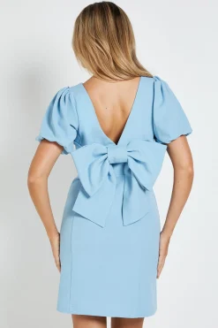 Robe Courte Petite Dp Luxe À Manches Bouffantes Et Nœud Au Dos