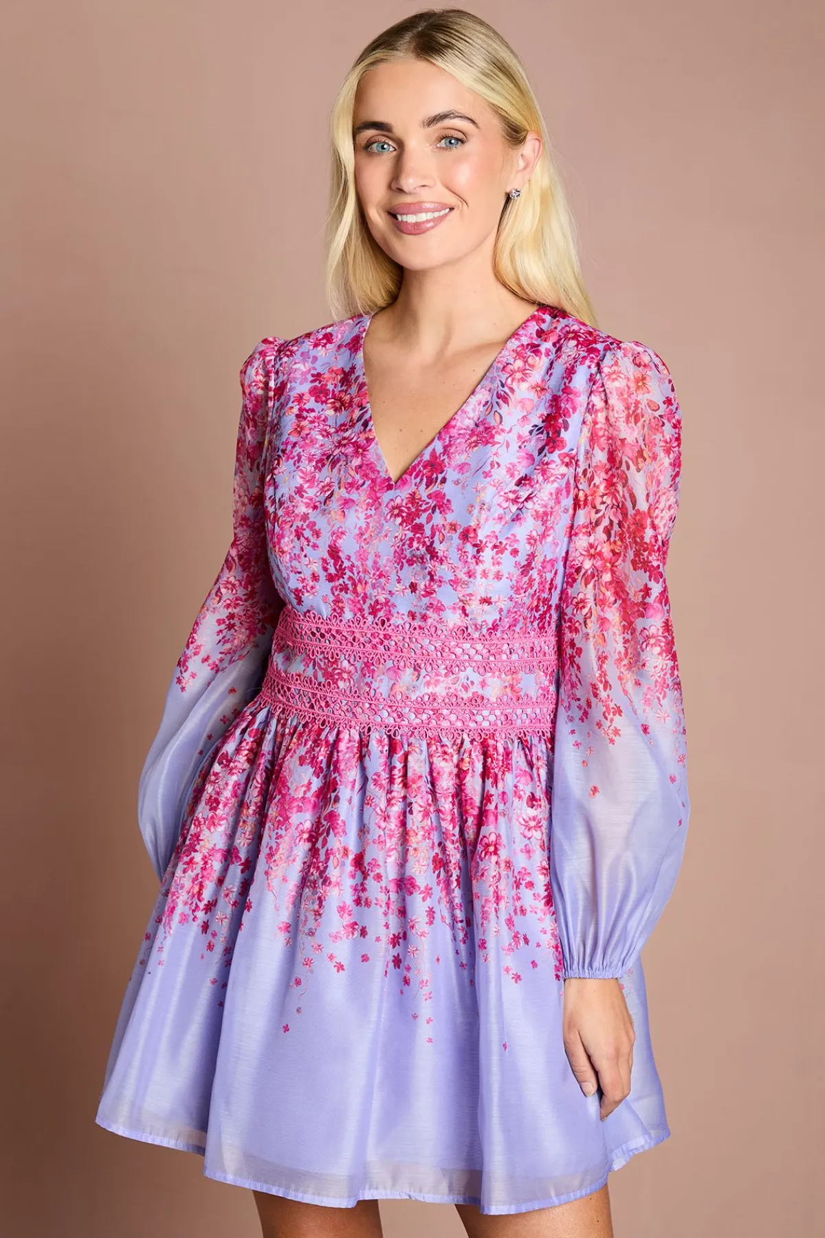 Coast Robe Courte Petite En Organza À Dentelle Florale Positionnée<Femme Satin Et Dentelle|Robes À Manches Longues