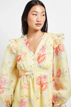 Robe Courte Petite À Manches Bouffantes Avec Détails À Volants Et Imprimé