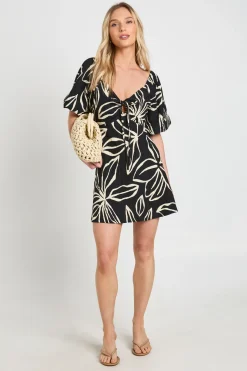 boohoo Robe Courte Petite À Manches Volumineuses Et Imprimé Floral Texturé<Femme Toutes Les Robes|Robes