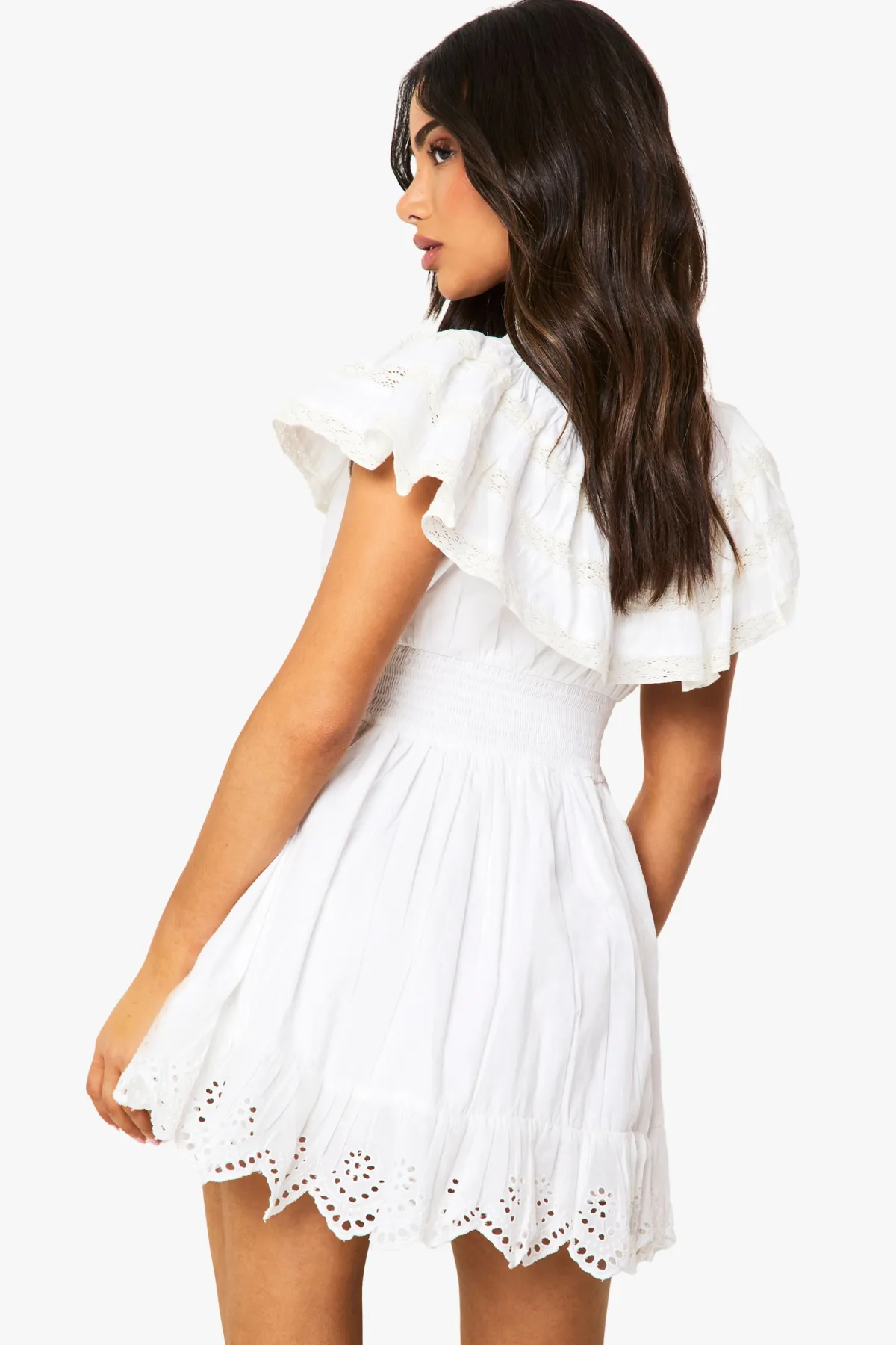 boohoo Robe Courte Petite À Volants Superposés Et Détail Boutons<Femme Toutes Les Robes|Robes