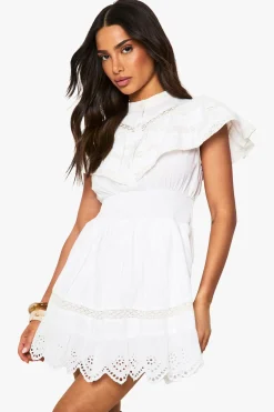 boohoo Robe Courte Petite À Volants Superposés Et Détail Boutons<Femme Toutes Les Robes|Robes