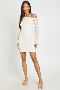 Robe Courte Premium En Dentelle Crochet À Épaules Dénudées