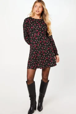 Robe Courte Rose à Manches Longues Motif Fleuri