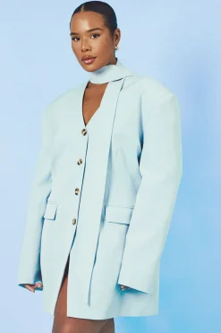 Robe Courte Sans Col Avec Détail Foulard Grande Taille