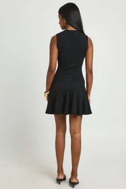 boohoo Robe Courte Sans Manches Côtelée À Jupe Évasée<Femme Robes Patineuses|Robes