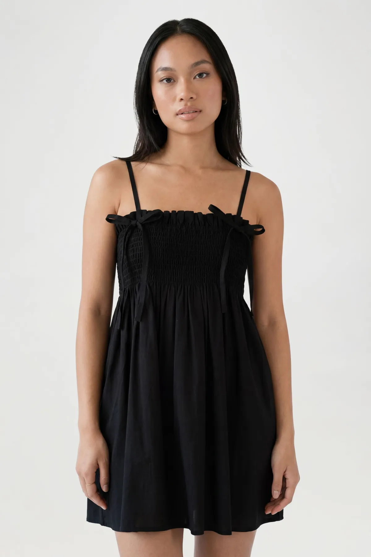 boohoo Robe Courte Smockée À Détail Froncé<Femme Robes Courtes|Robes