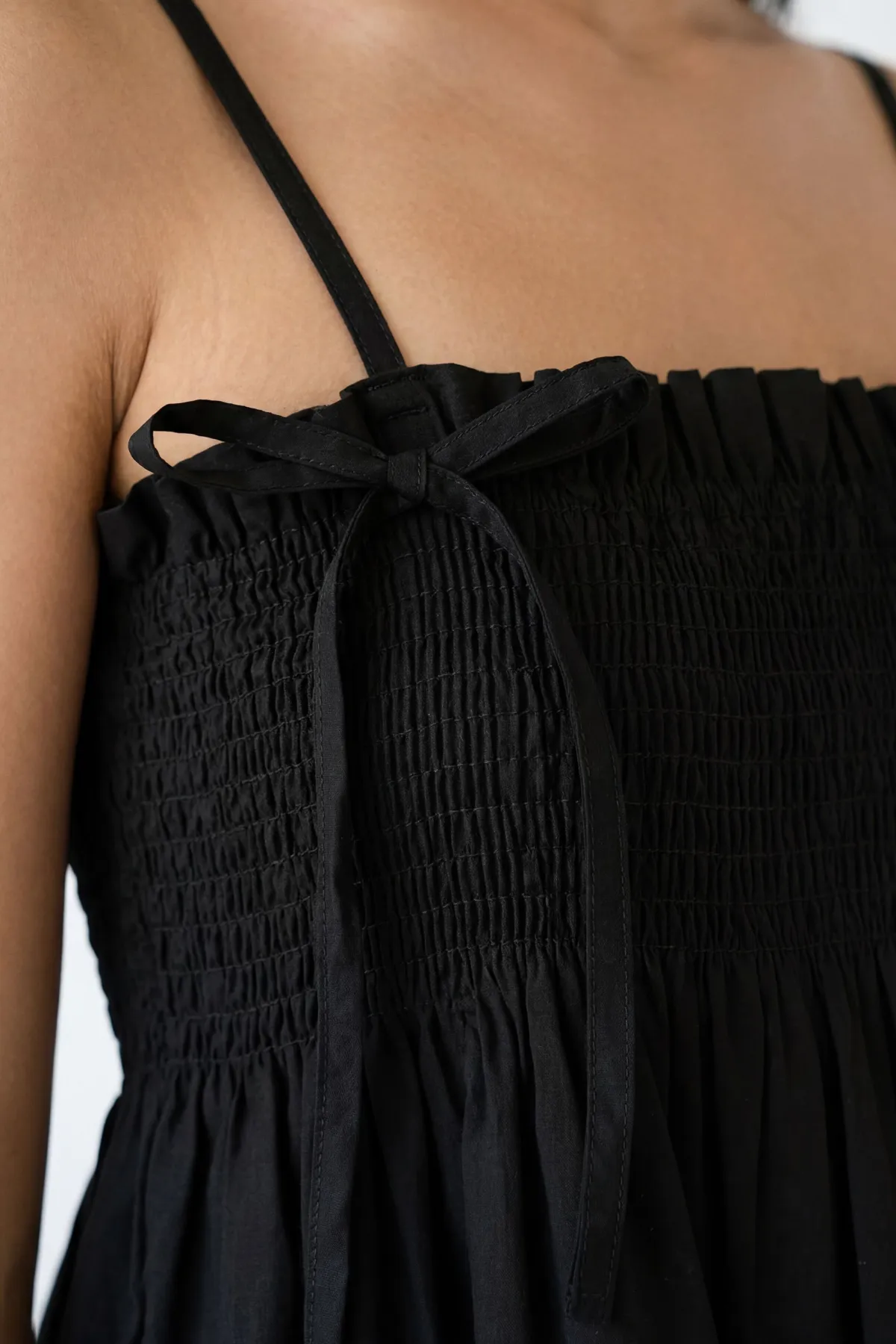 boohoo Robe Courte Smockée À Détail Froncé<Femme Robes Courtes|Robes