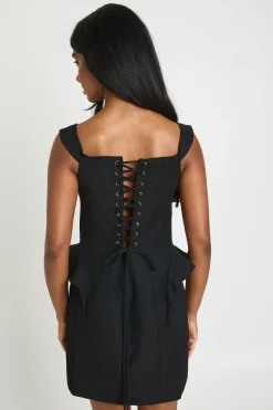 Robe Courte Structurée À Détail Corset