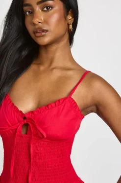 boohoo Robe Courte À Taille Froncée Et Buste Plissé<Femme Robes Patineuses|Robes
