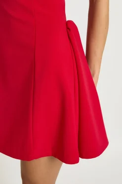 Robe Courte Taille Haute À Encolure Carrée Et Jupe Ample