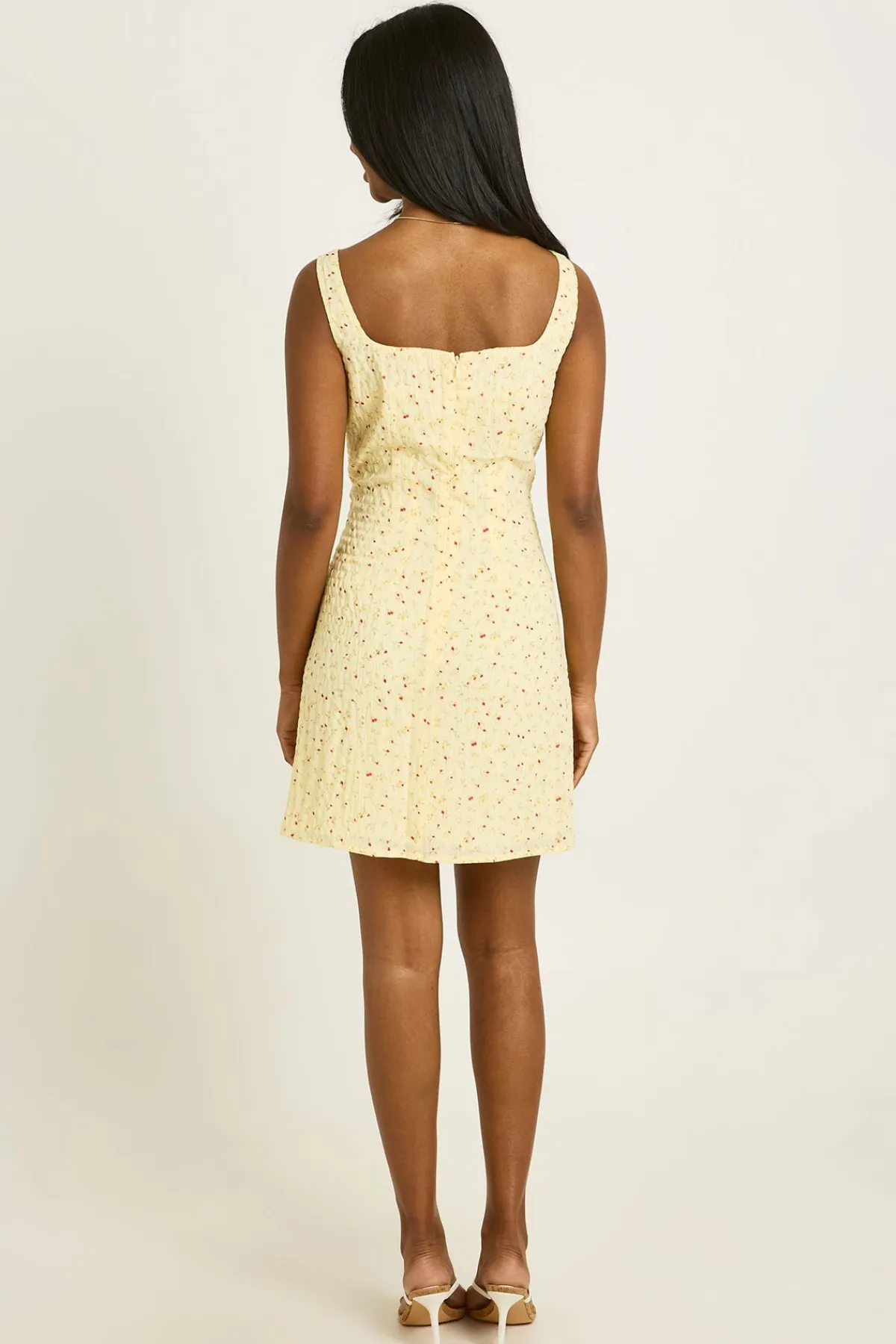 boohoo Robe Courte Texturée À Imprimé Floral Pastel<Femme Robes Patineuses|Robes