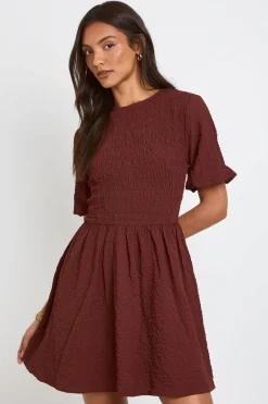 boohoo Robe Courte Texturée À Manches Volumineuses<Femme Robes Patineuses|Robes