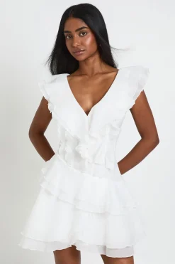 boohoo Robe Courte Texturée À Volants<Femme Robes Patineuses|Robes