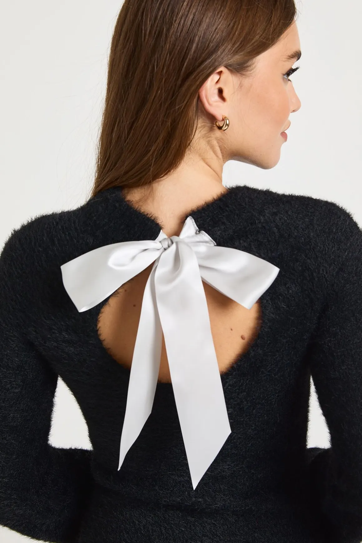 Robe Courte Tricotée Ultra Douce Avec Détail Nœud Au Dos