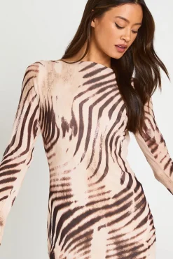 Robe Courte Évasée En Mesh À Imprimé Animal Mixte Et Manches Évasées Tall
