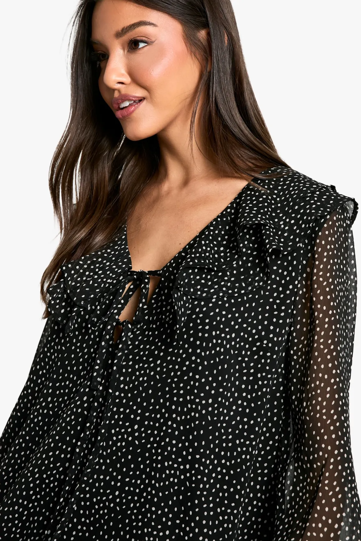 Robe courte à volants et imprimé pois