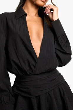 boohoo Robe Courte À Volants Froncés Et Texture<Femme Robes À Manches Longues|Robes