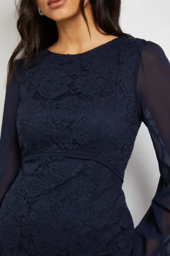 Robe Crayon en Dentelle et Mousseline à Dos Drapé