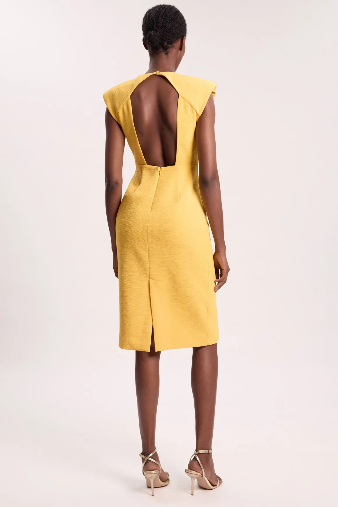 Robe Crayon Midi Ajustée Sans Manches Avec Détail D'encolure