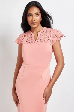 Robe Crayon Petite en Scuba avec Manches en Dentelle