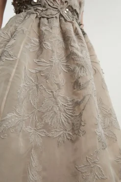 Robe de Bal Archive en Organdi Tissé avec Appliqués Brodés