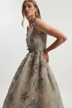 Robe de Bal Archive en Organdi Tissé avec Appliqués Brodés
